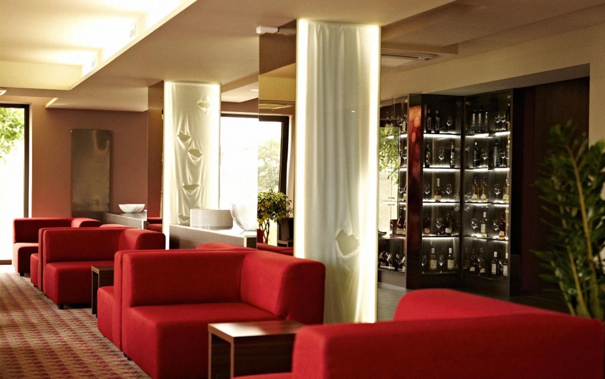 Kongres Hotel Roca Кошице Экстерьер фото